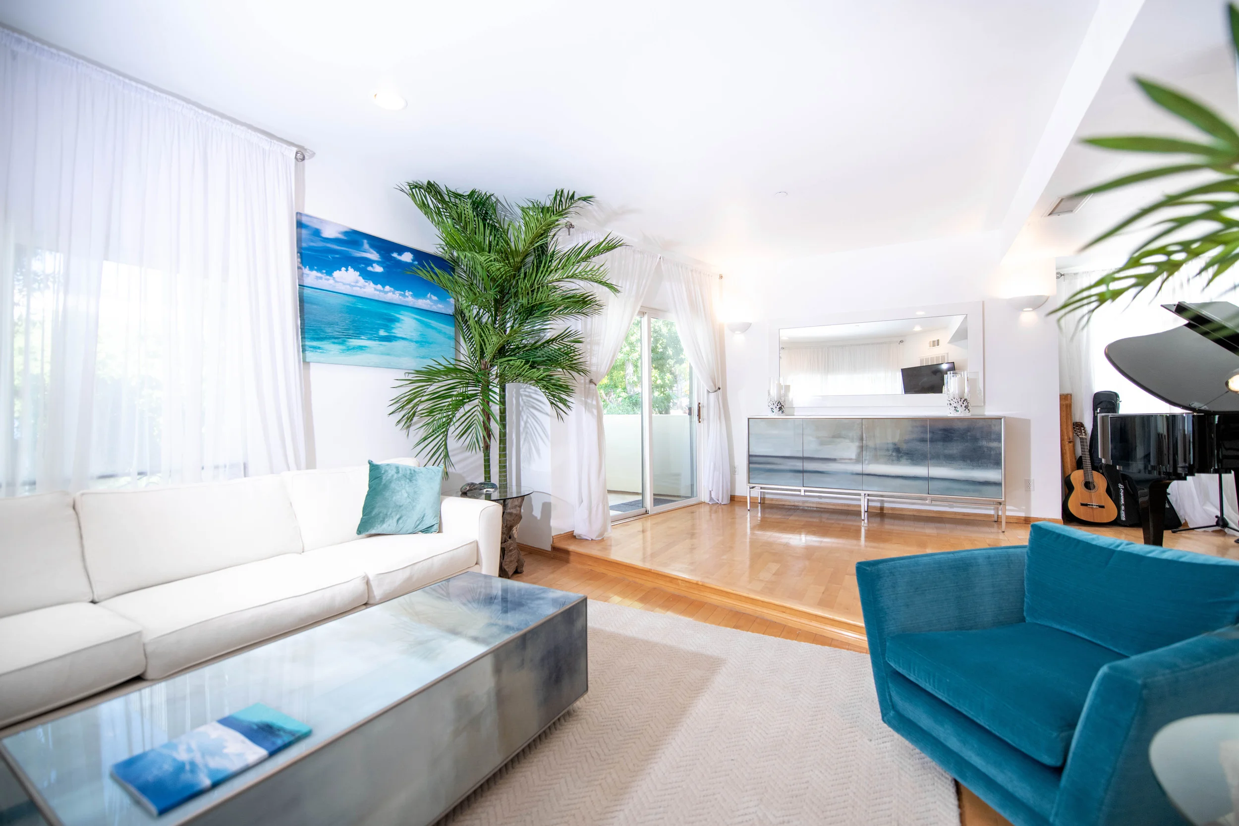 1014 Hilldale Ave photo 2