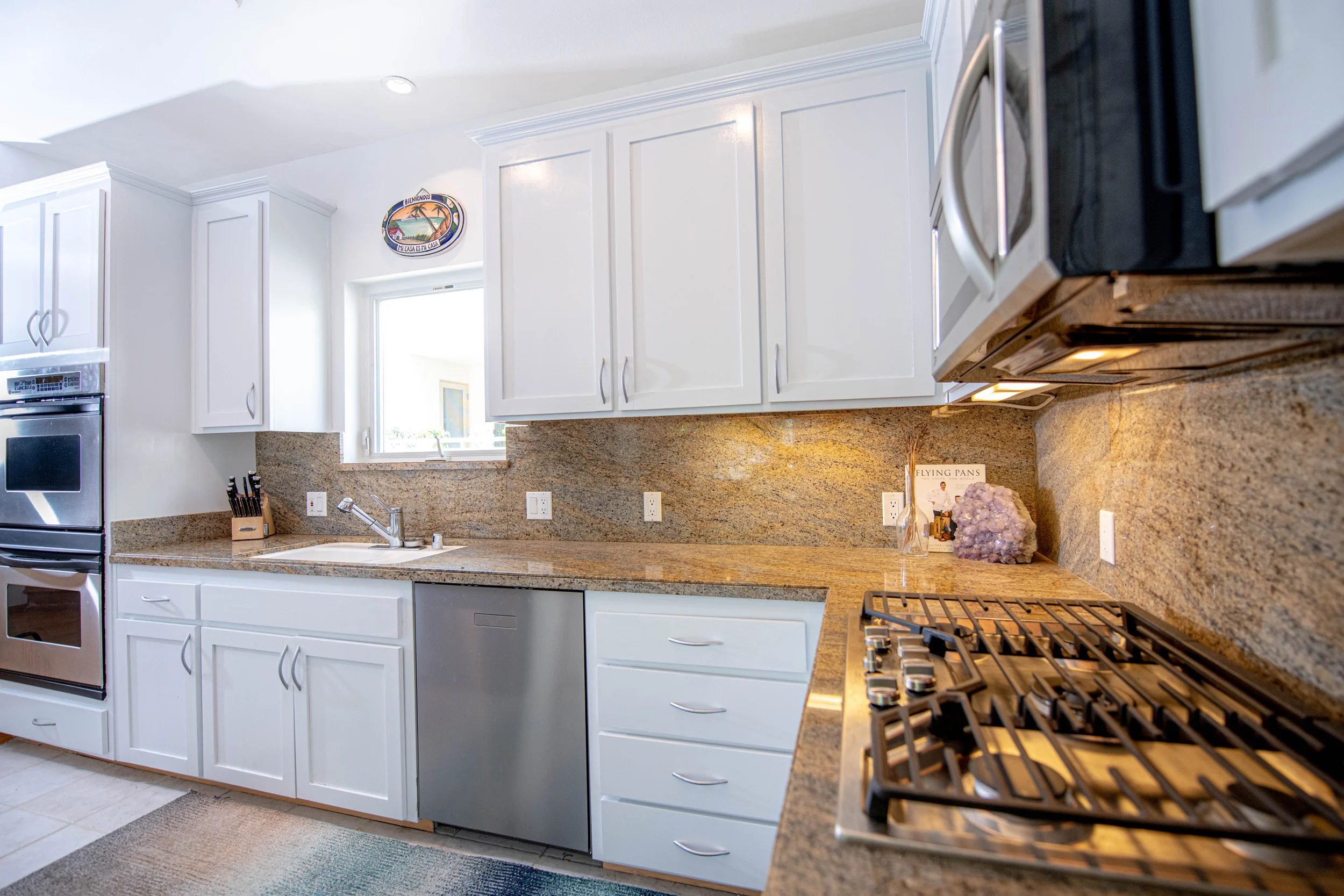 1014 Hilldale Ave photo 4