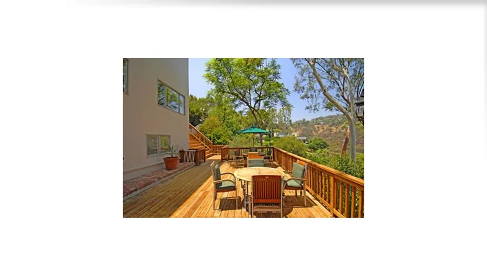 1018 Tigertail Road photo 2