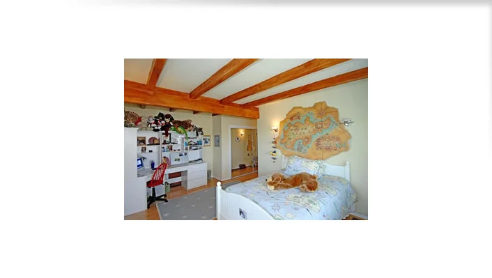 1018 Tigertail Road photo 4