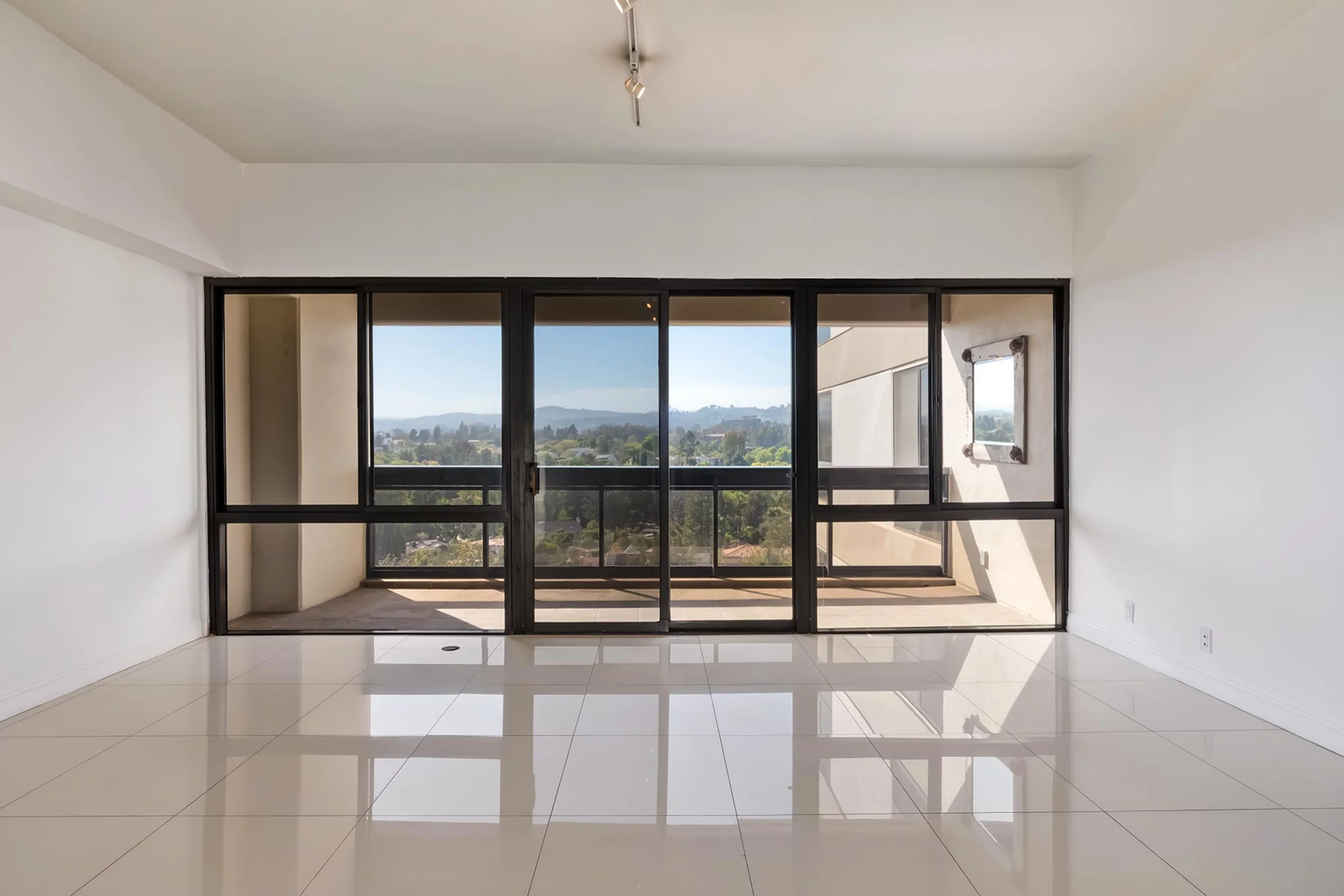 10445 Wilshire Blvd #905 photo 1