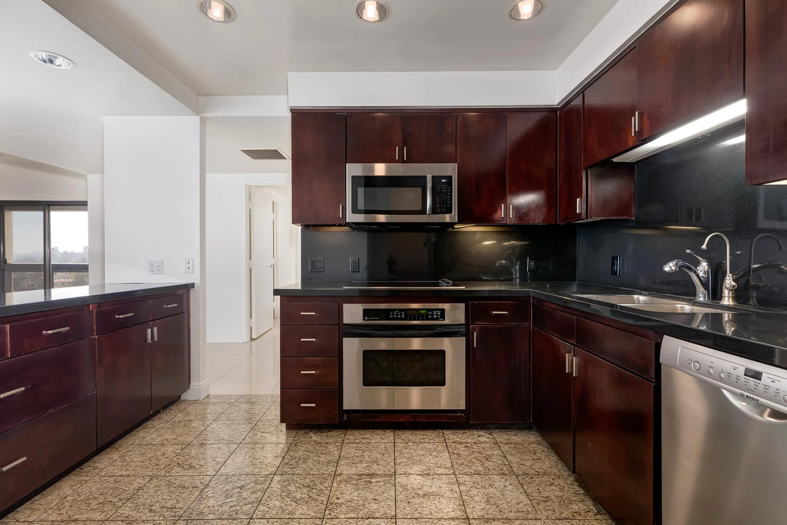 10445 Wilshire Blvd #905 photo 11