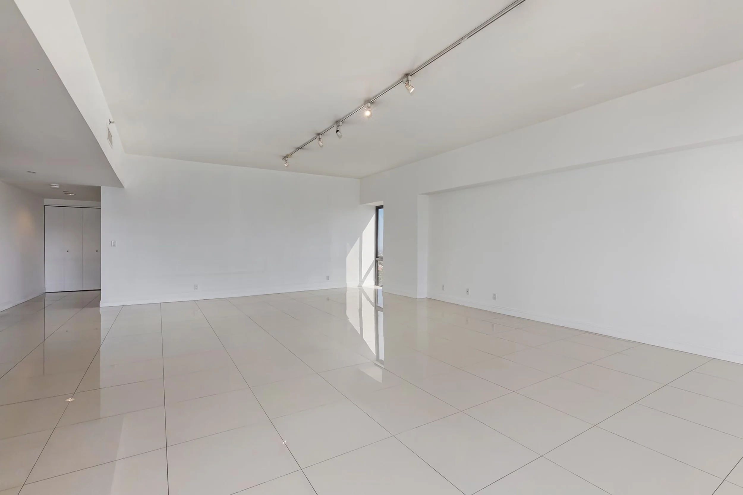 10445 Wilshire Blvd #905 photo 15