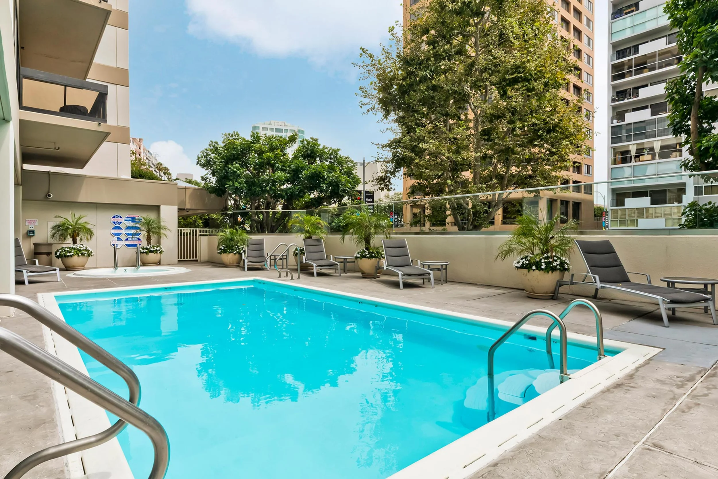 10445 Wilshire Blvd #905 photo 21