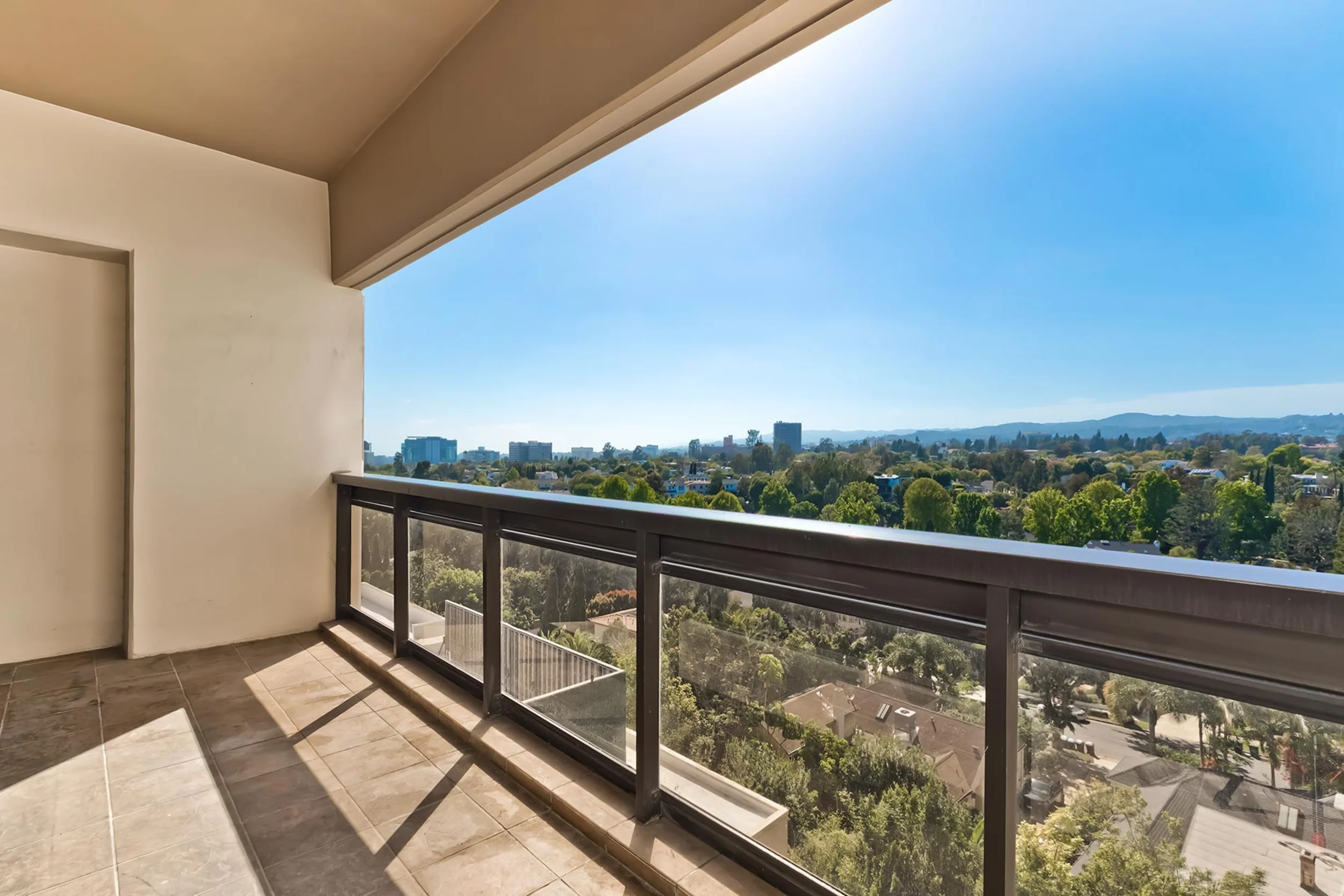 10445 Wilshire Blvd #905 photo 4