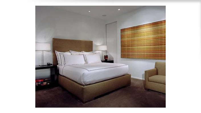 1050 North Gardner Street photo 3