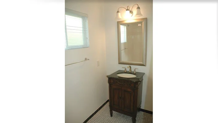 11279 Charnock Road photo 7