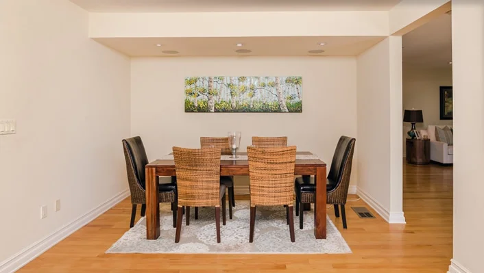 1362 Woodruff Ave photo 1