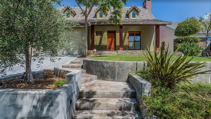 1362 Woodruff Ave photo 5