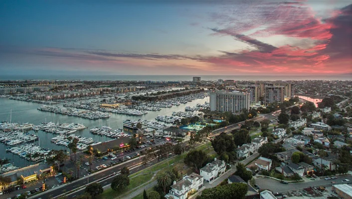 13700 Marina Pointe Dr #1706 photo 17