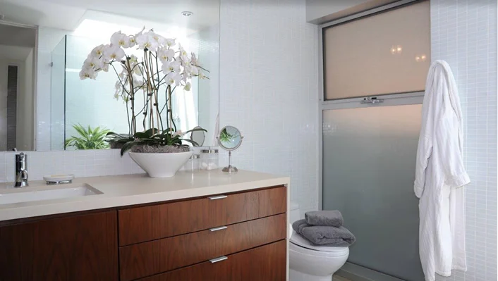 1677 N Crescent Heights photo 11