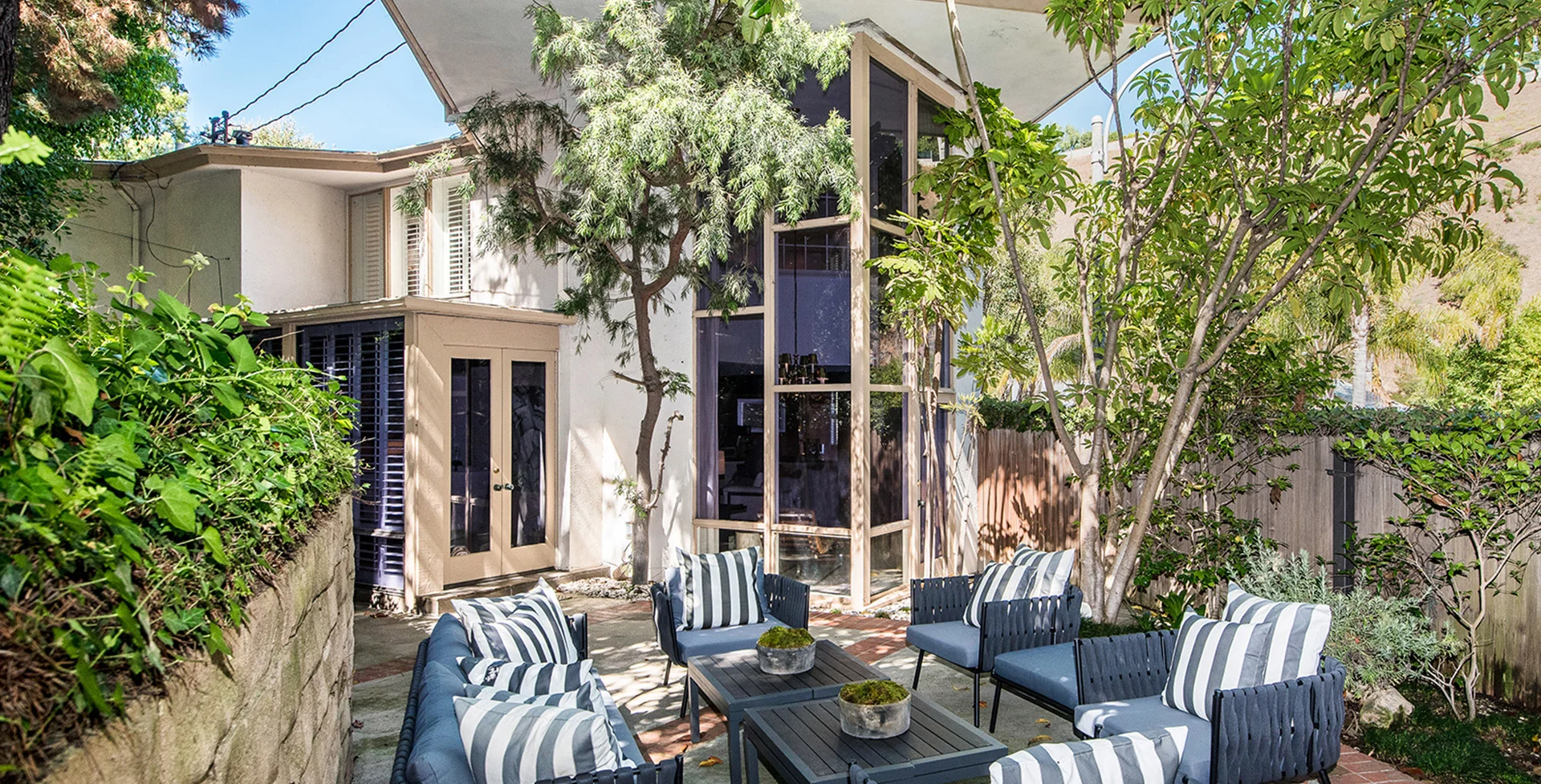 1905 N Beverly Dr photo 2