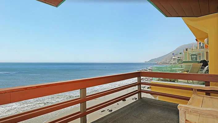 19056 Pacific Coast Hwy photo 17