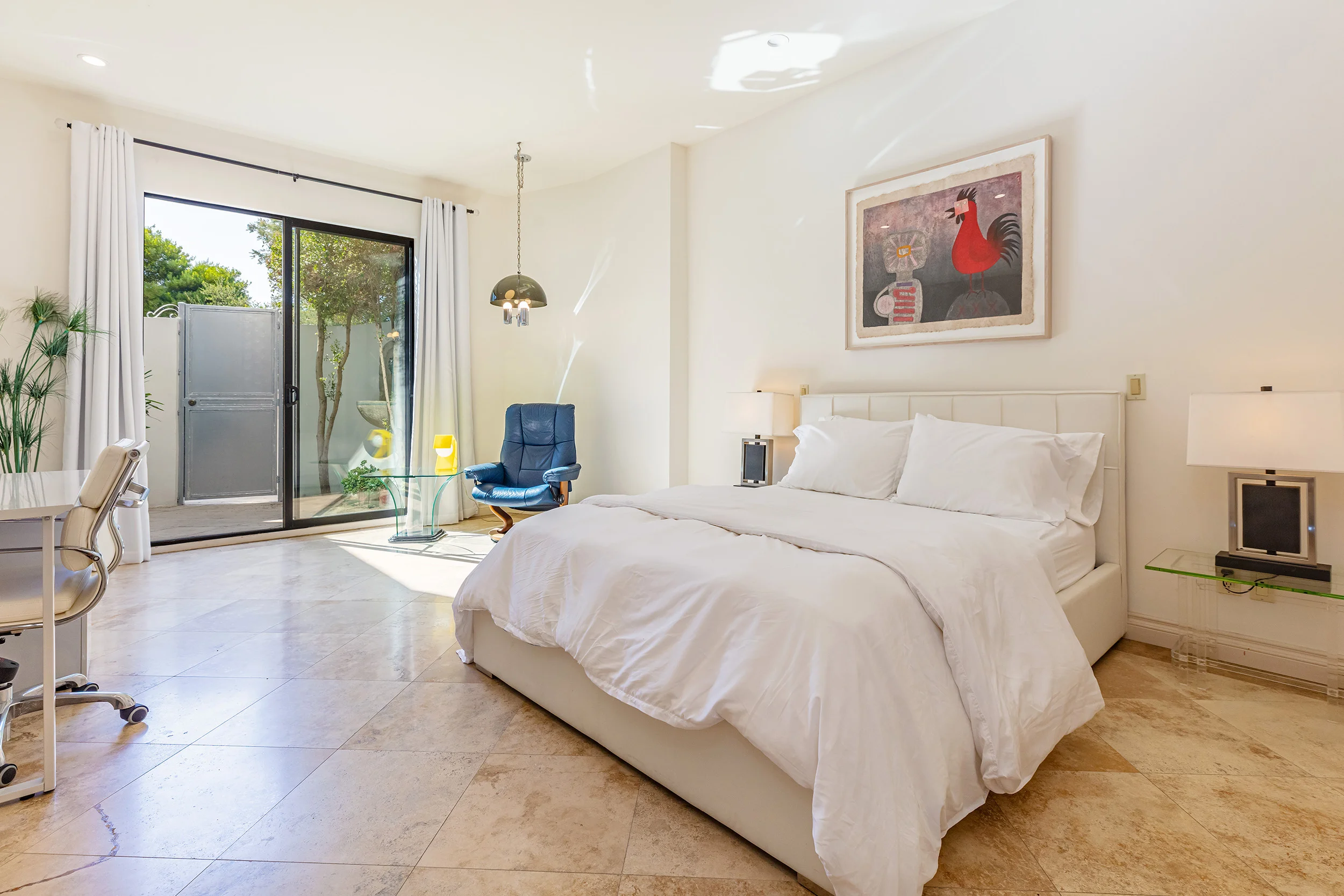 1924 Sunset Plaza Dr photo 24