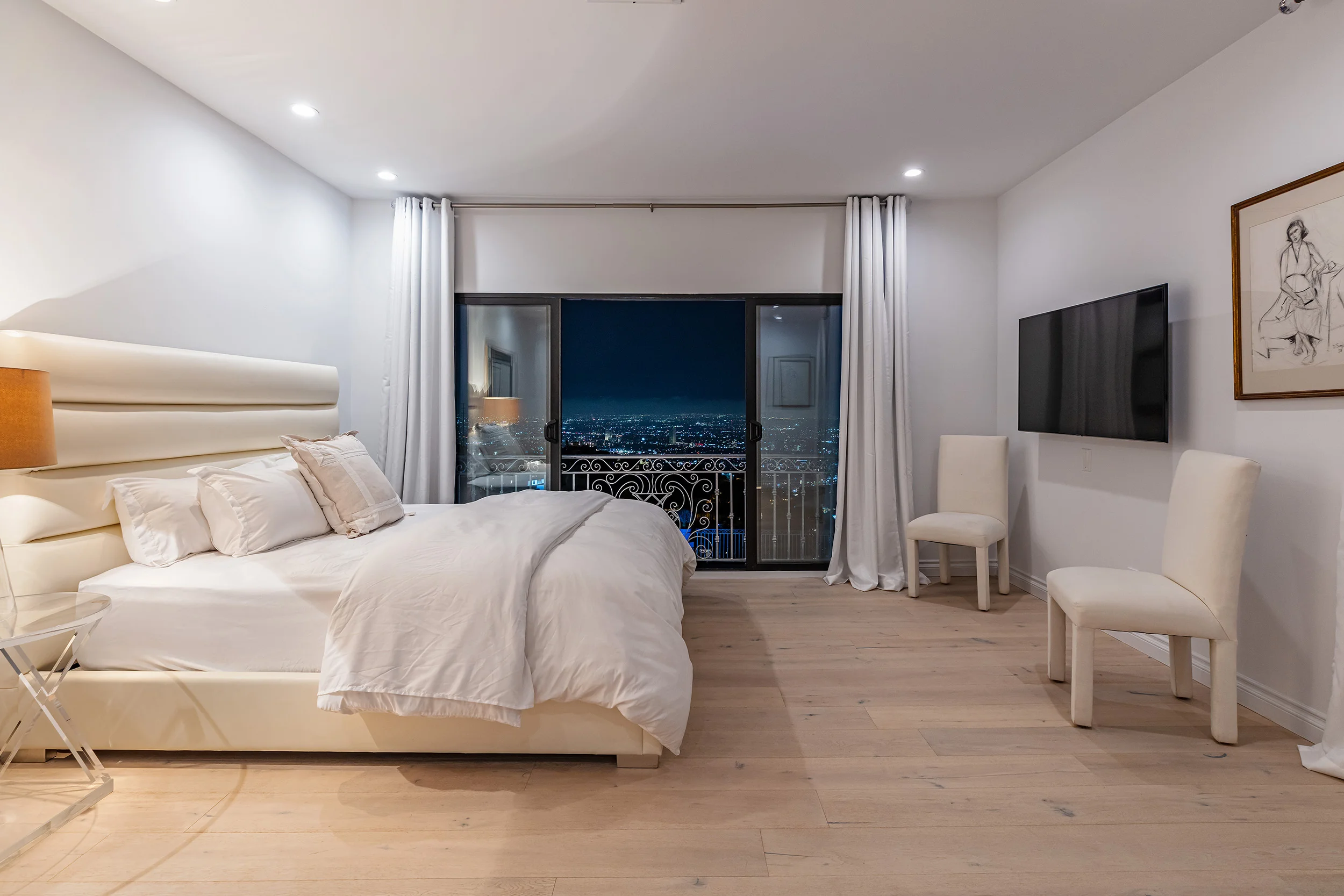 1924 Sunset Plaza Dr photo 33