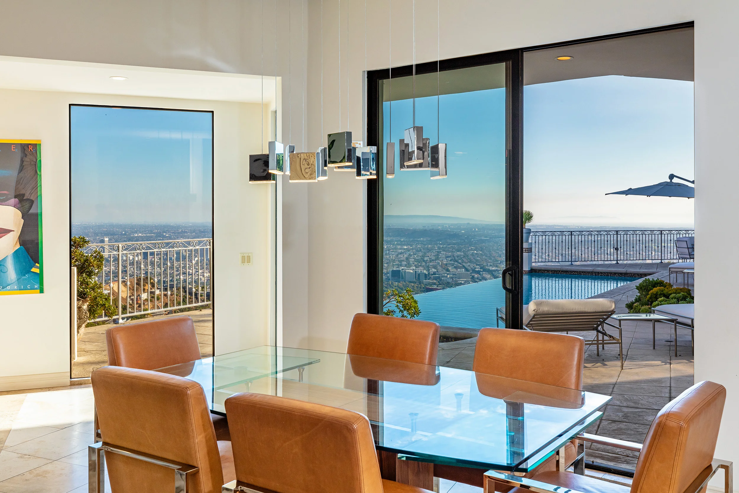 1924 Sunset Plaza Dr photo 10