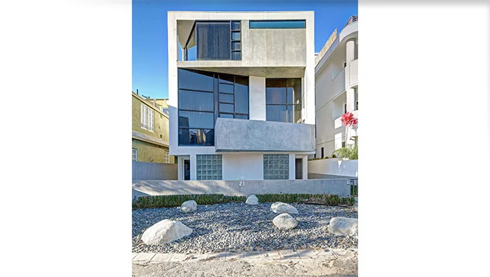 21 Quarterdeck St #2 photo 2