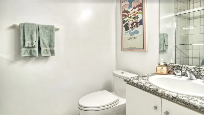 21 Quarterdeck St #B photo 1