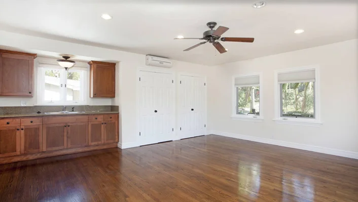 2103 Alcyona Dr photo 32