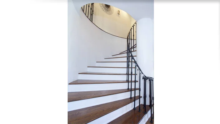 2103 Alcyona Dr photo 5