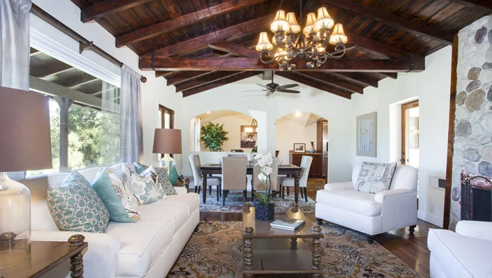 2103 Alcyona Dr photo 8