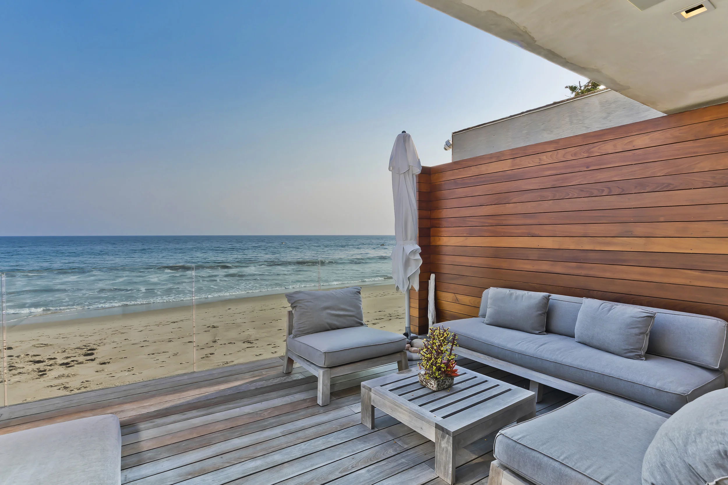 21562 Pacific Coast Hwy photo 13