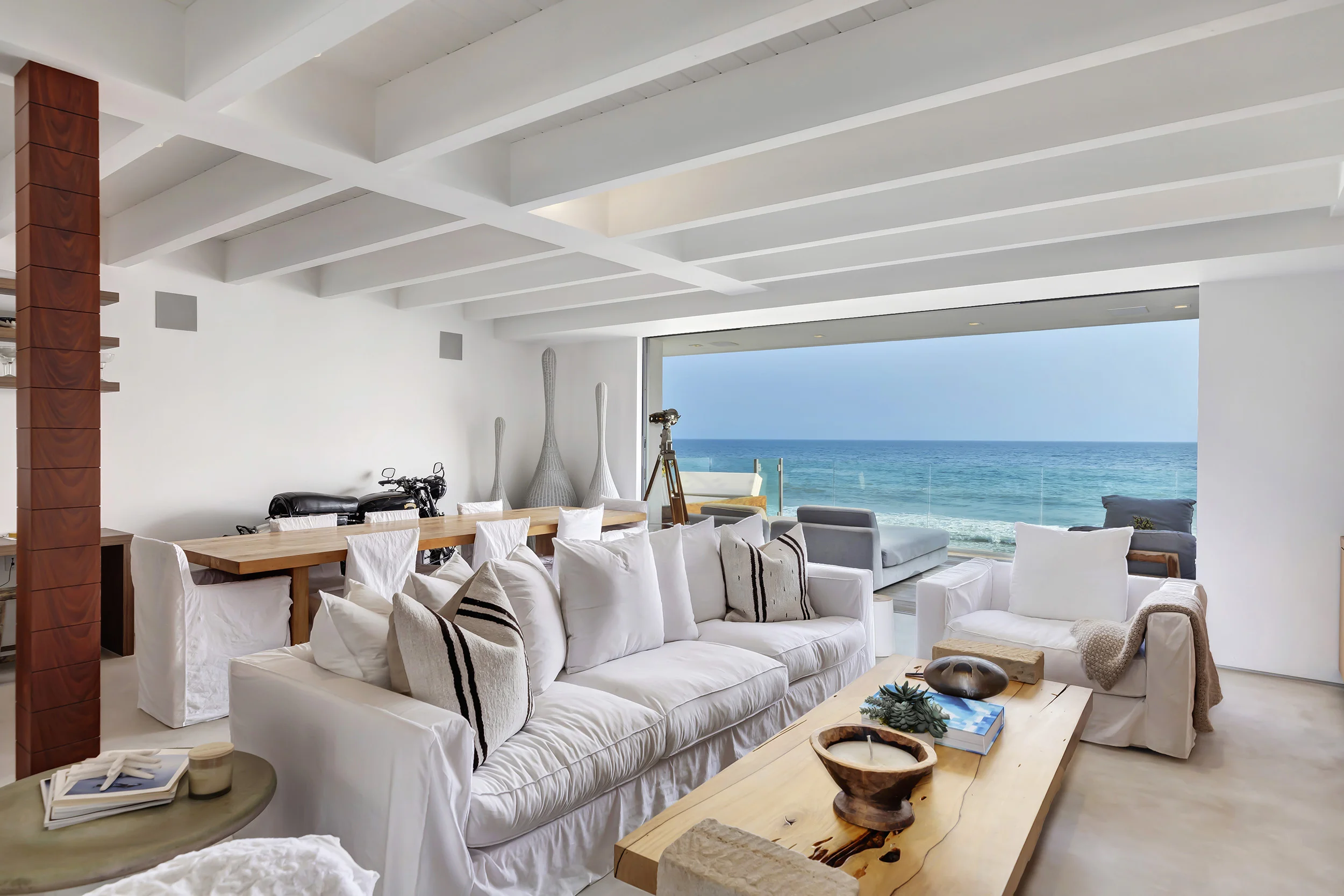 21562 Pacific Coast Hwy photo 9