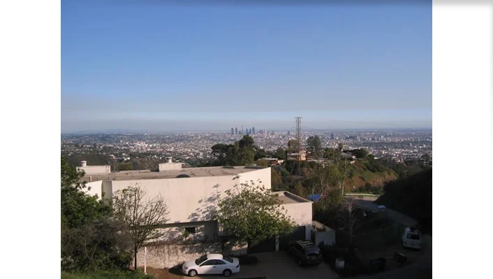 2827 Las Alturas St photo 6