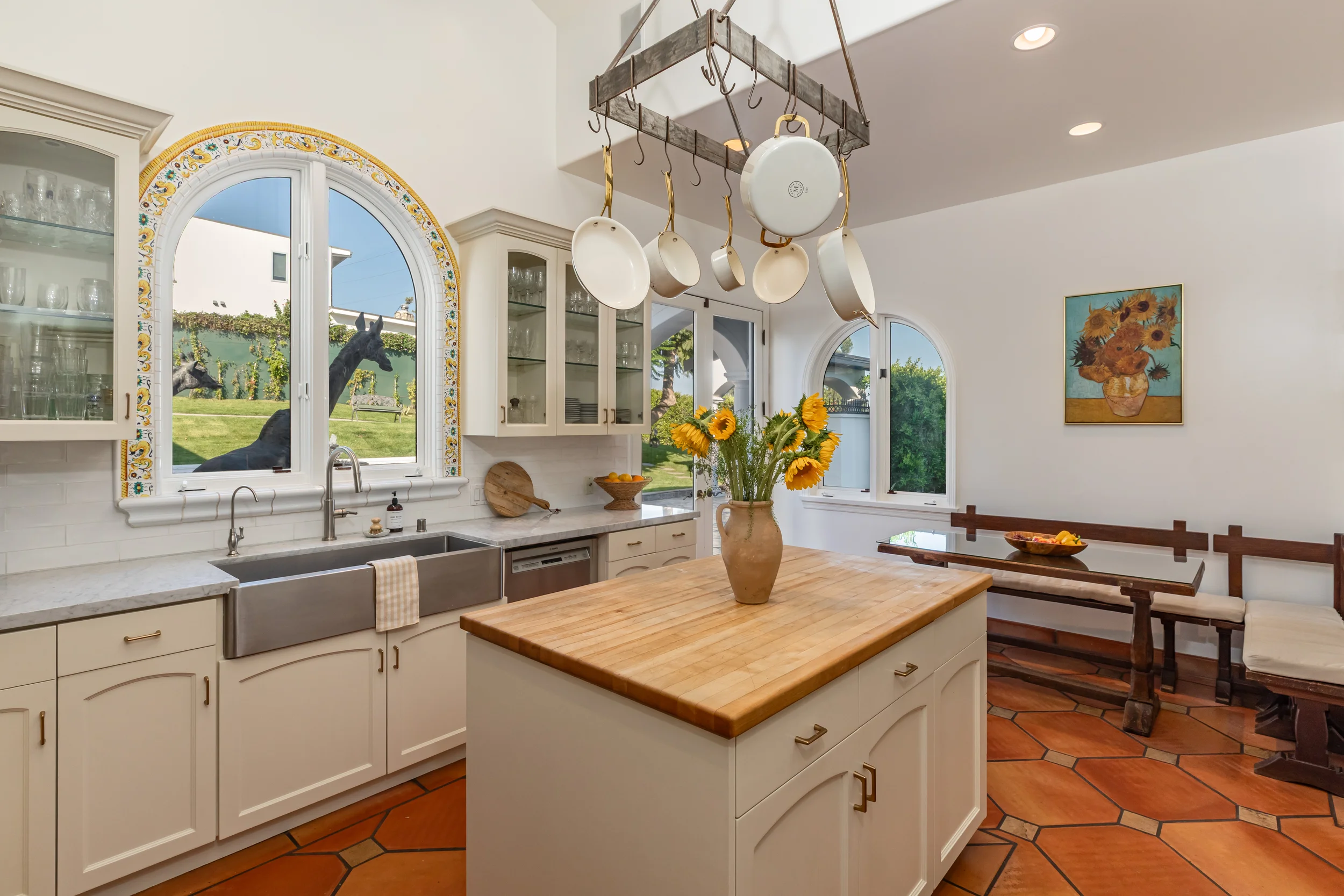 3453 Coast View Dr photo 13