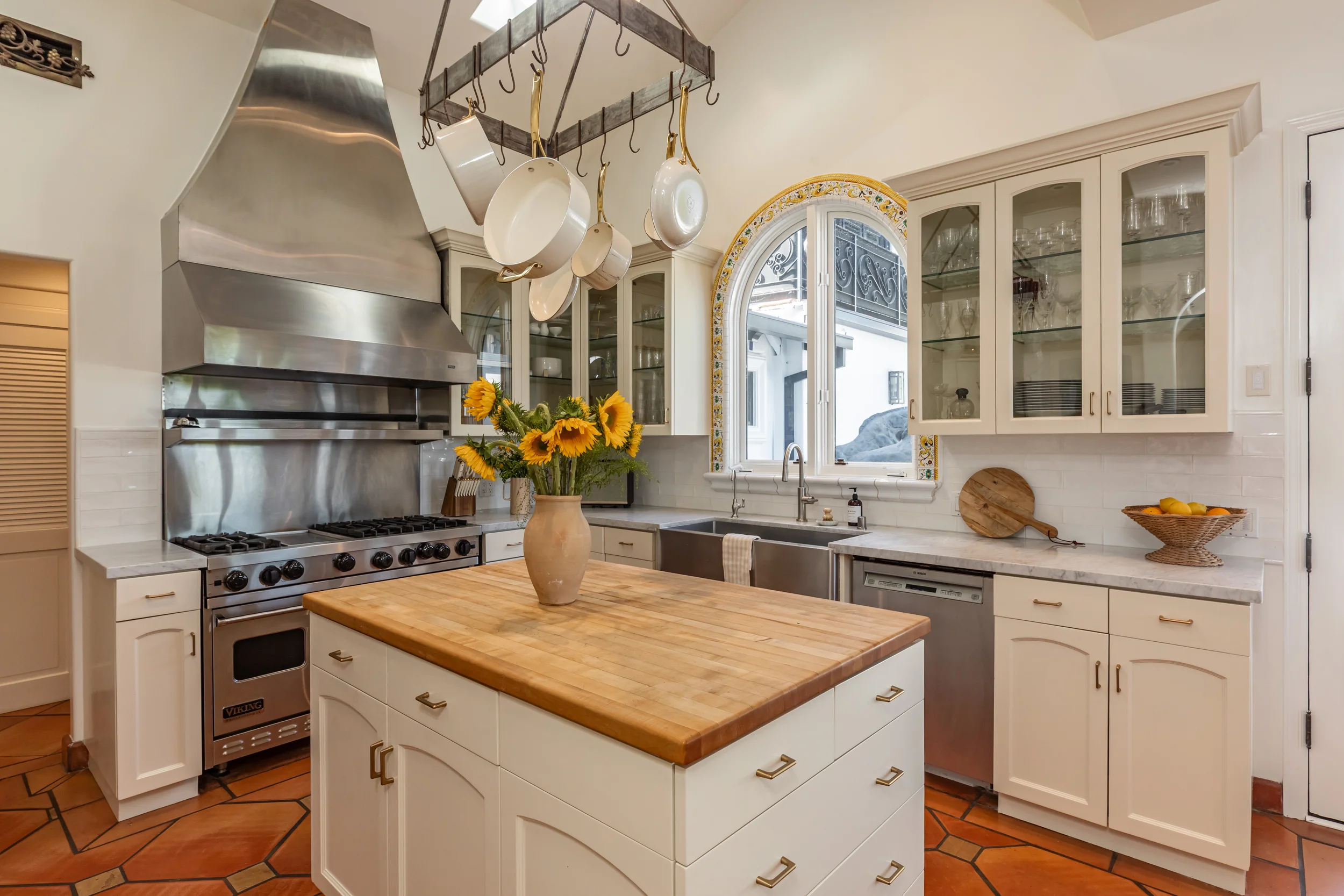 3453 Coast View Dr photo 14