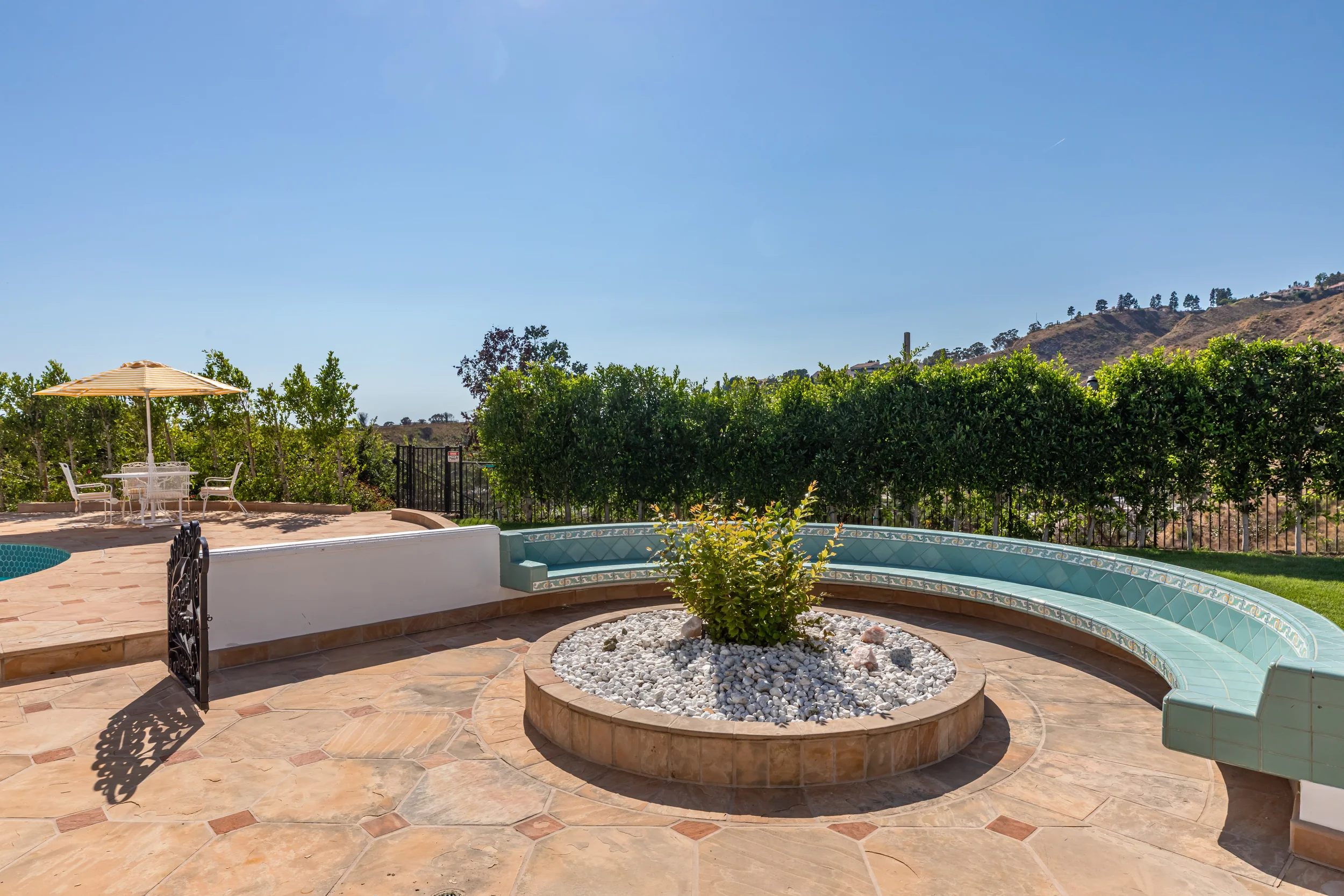 3453 Coast View Dr photo 37