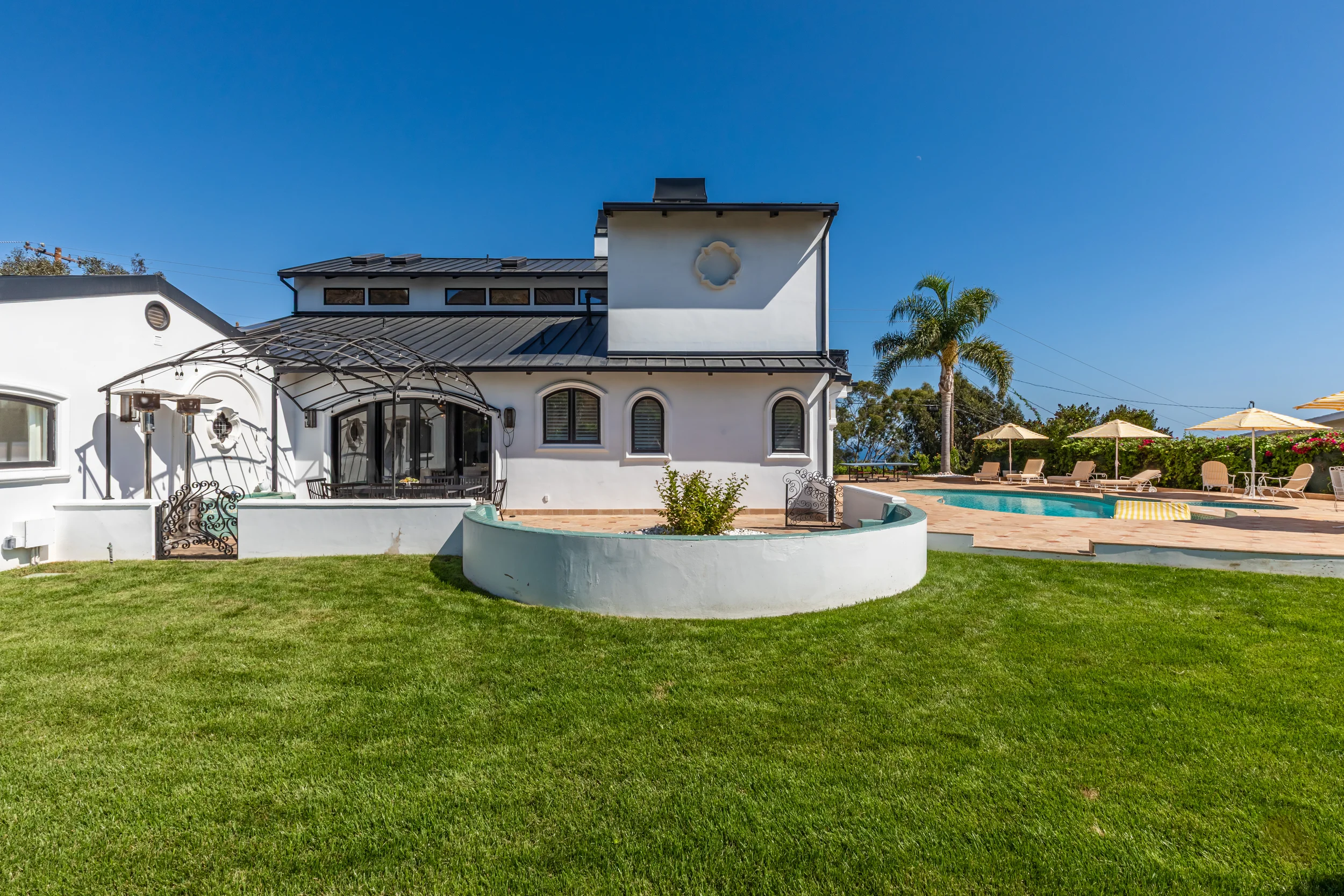 3453 Coast View Dr photo 39