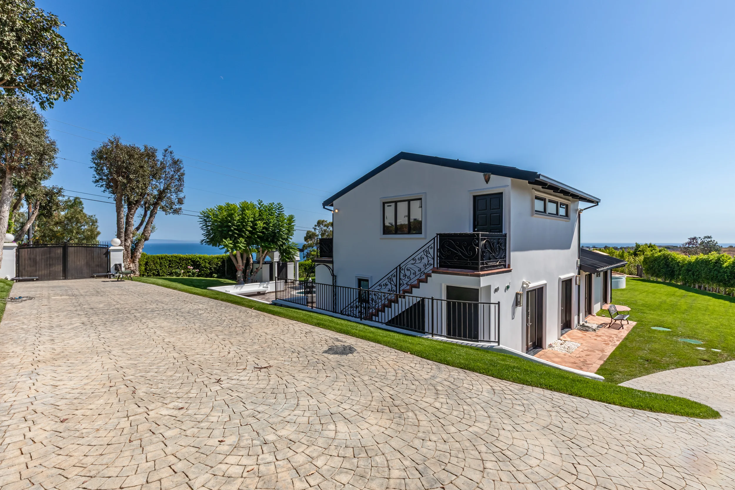 3453 Coast View Dr photo 41