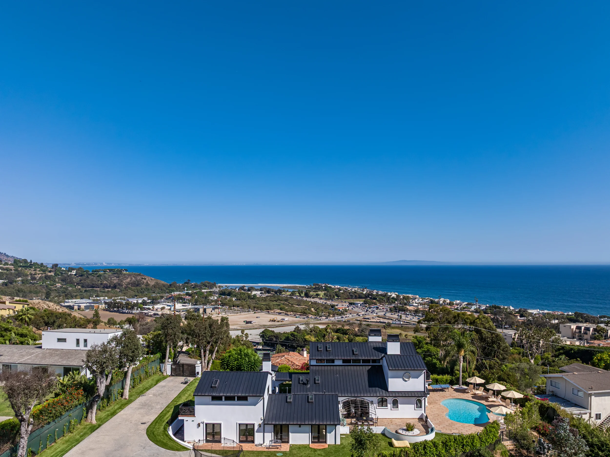 3453 Coast View Dr photo 43