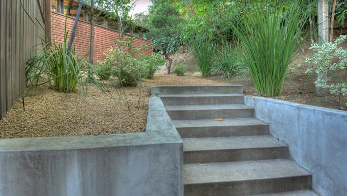 3542 Multiview Dr photo 1