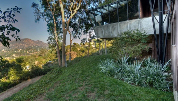 3542 Multiview Dr photo 2