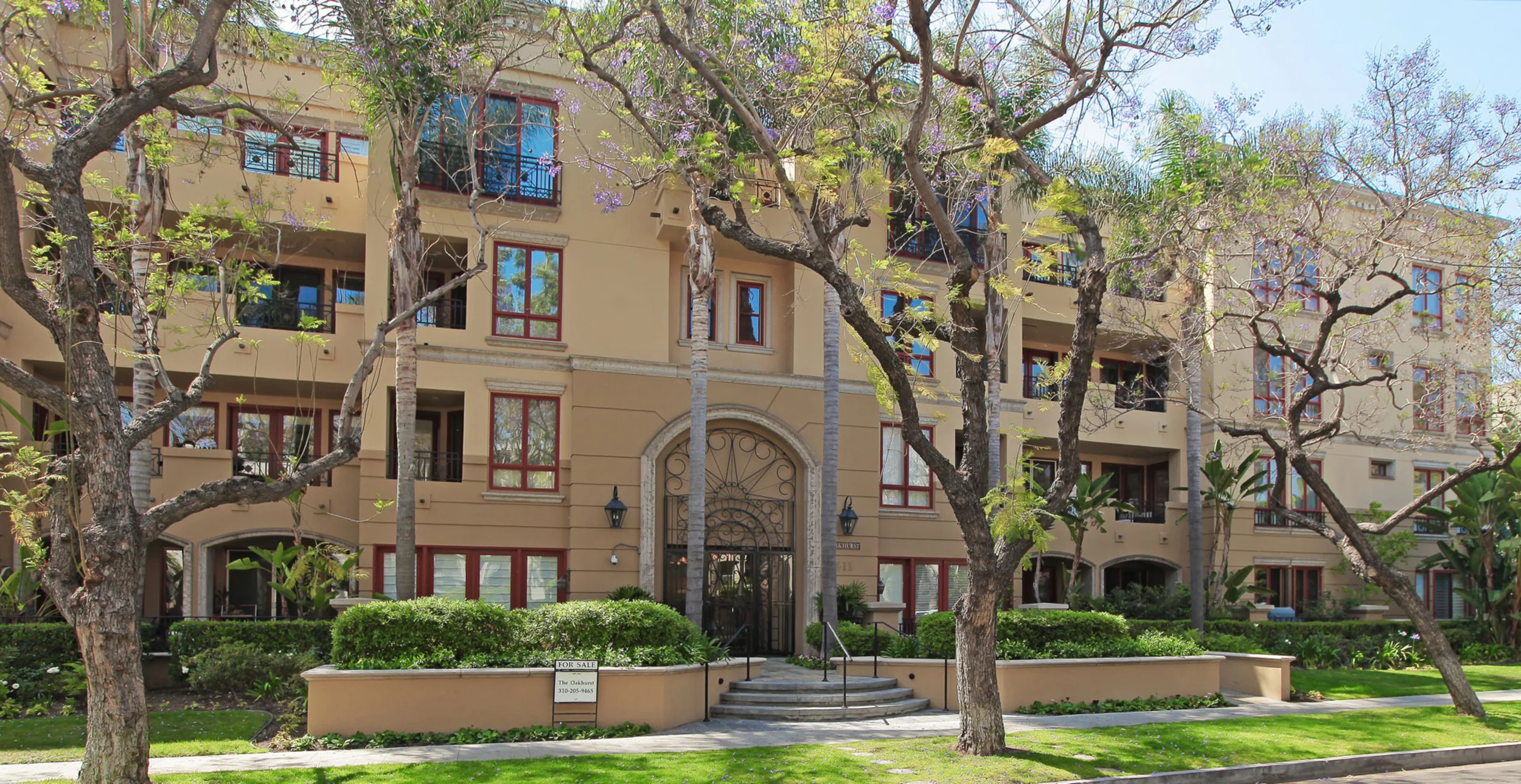 411 N Oakhurst Dr #404 photo 2