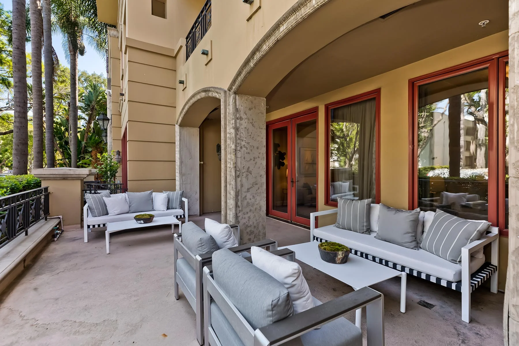 411 N Oakhurst Dr #107 photo 11