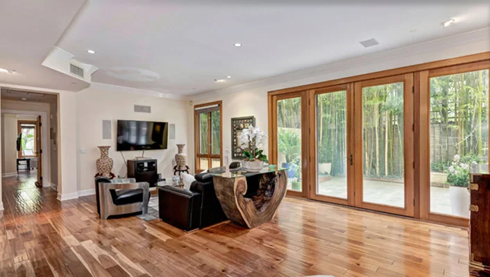 411 N Oakhurst Dr #111 photo 3