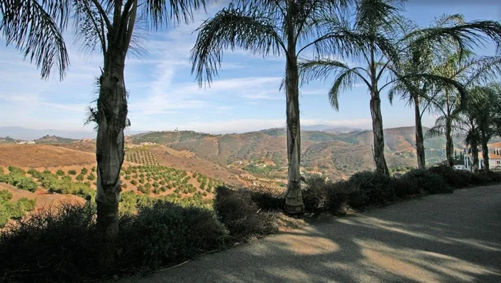 44665 La Cruz Drive photo 9