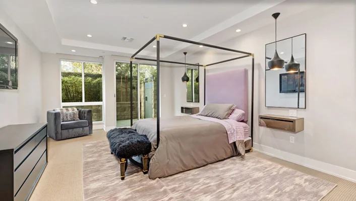 460 N Palm Dr Unit #102 photo 11