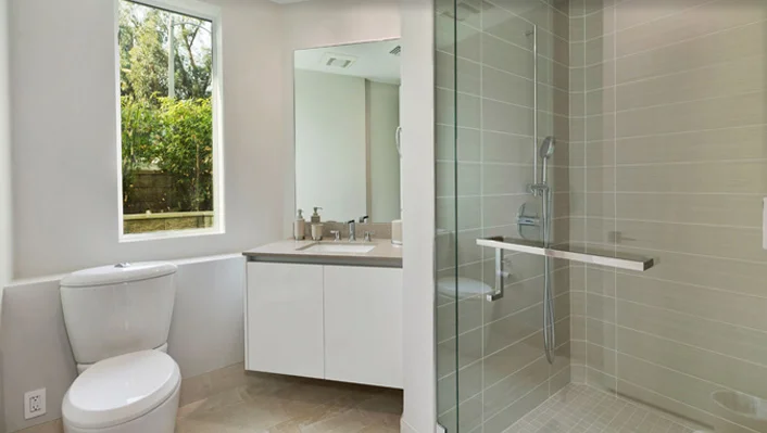 460 N Palm Dr Unit #102 photo 18