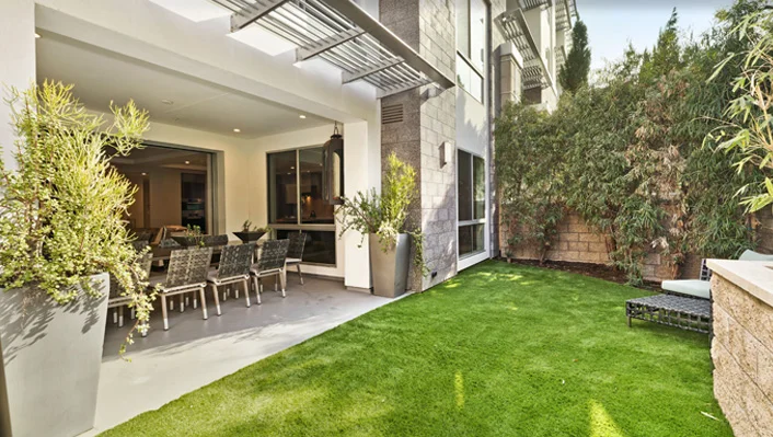 460 N Palm Dr Unit #102 photo 20