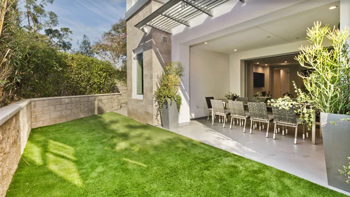 460 N Palm Dr Unit #102 photo 23