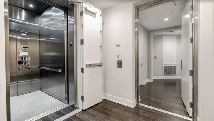 460 N Palm Dr Unit #102 photo 3