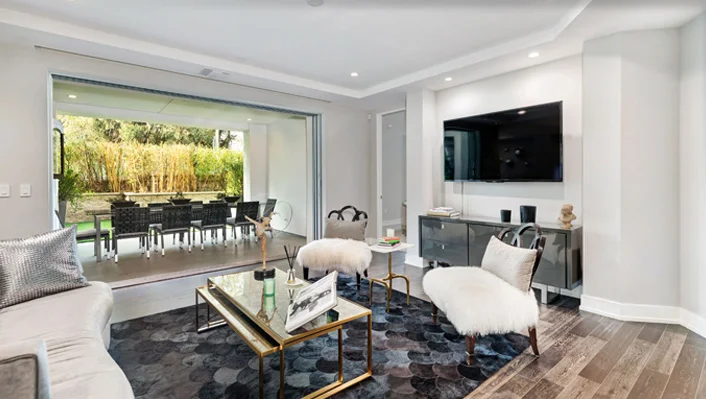 460 N Palm Dr Unit #102 photo 4