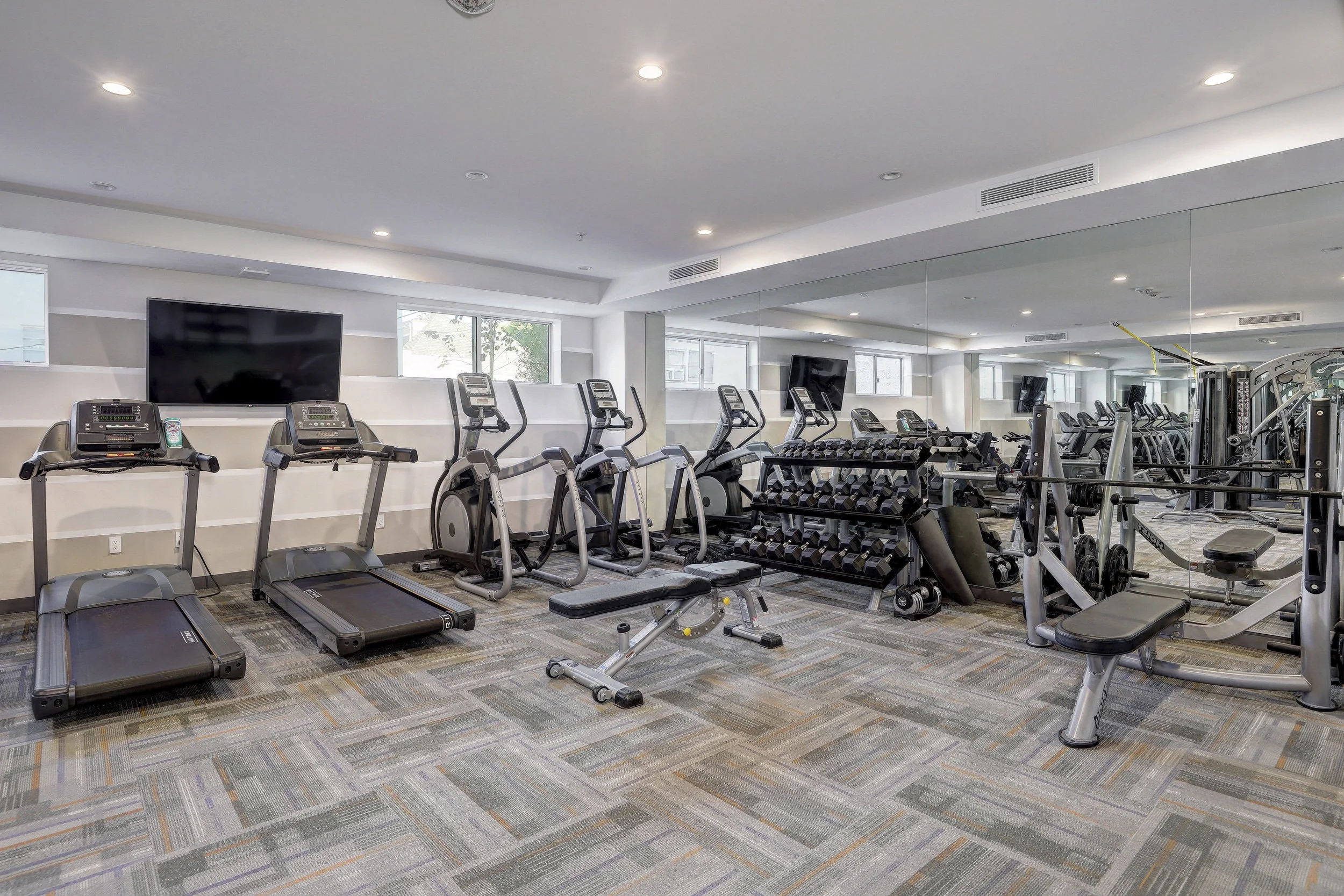 460 N Palm Dr. #103 photo 22