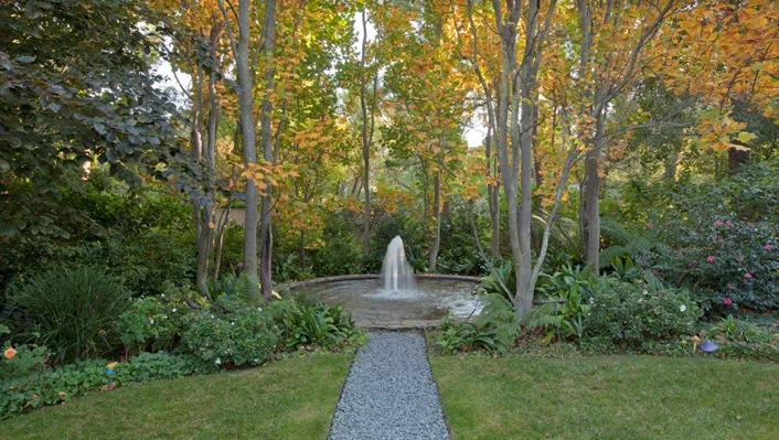 56 Beverly Park Way photo 15