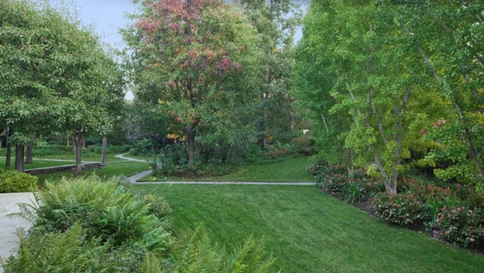 56 Beverly Park Way photo 9