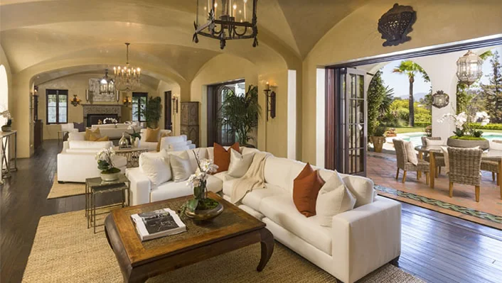 581 Amalfi Dr photo 15